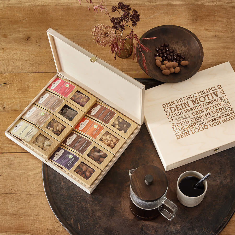 8 Premium Snacks in der Birkenholzbox