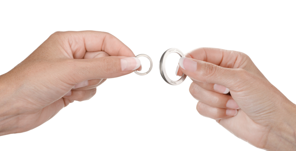 TROIKA Schlüsselanhänger VW GOLF 1974 REIFENPROFIL