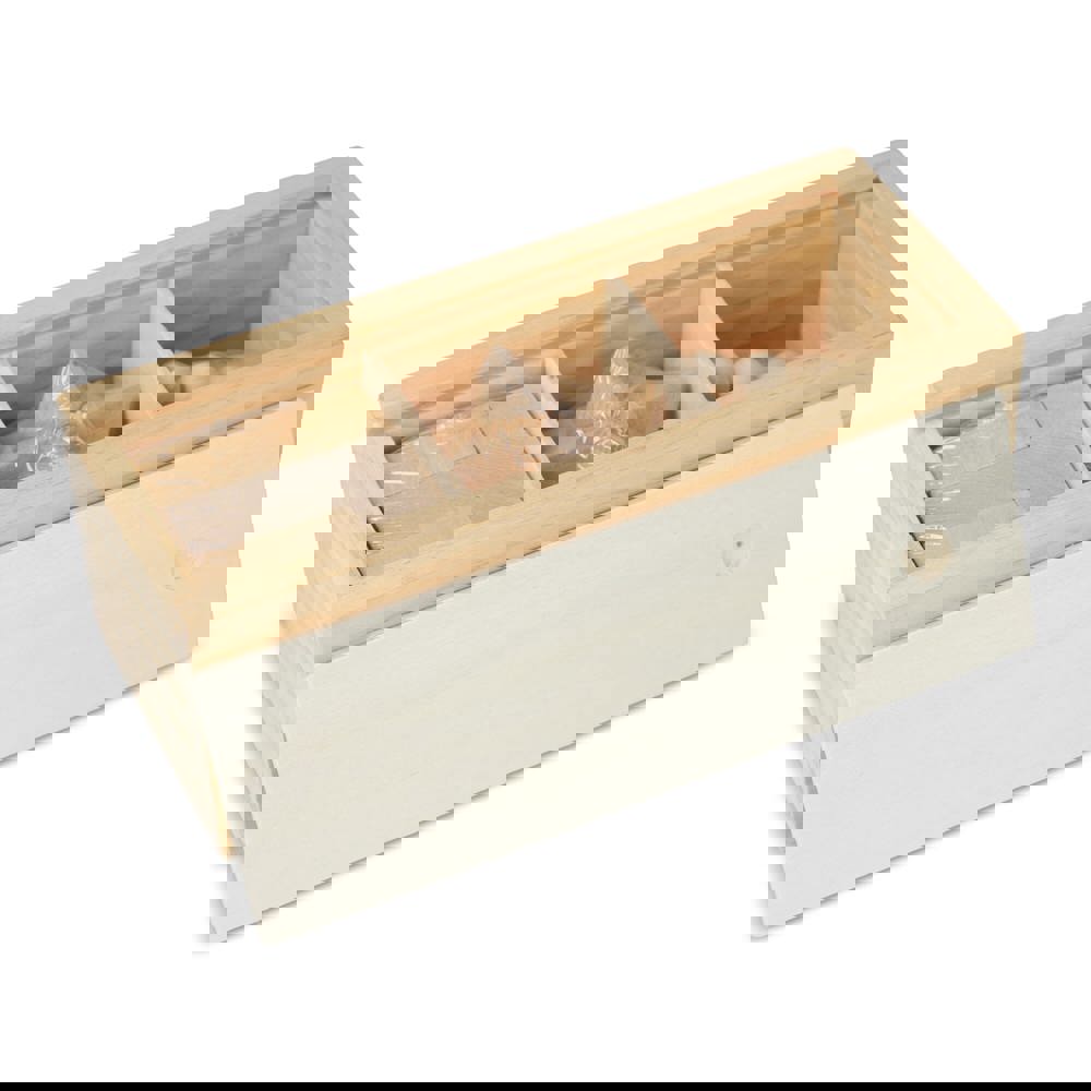 Dieses nachhaltige Set enthält drei spannende Denkspiele: ein Sternenpuzzle, ein Pyramidenpuzzle und ein 3D-Würfelpuzzle, die alle aus FSC-Holz gefertigt sind. Sie sind in einer FSC-Holzbox 