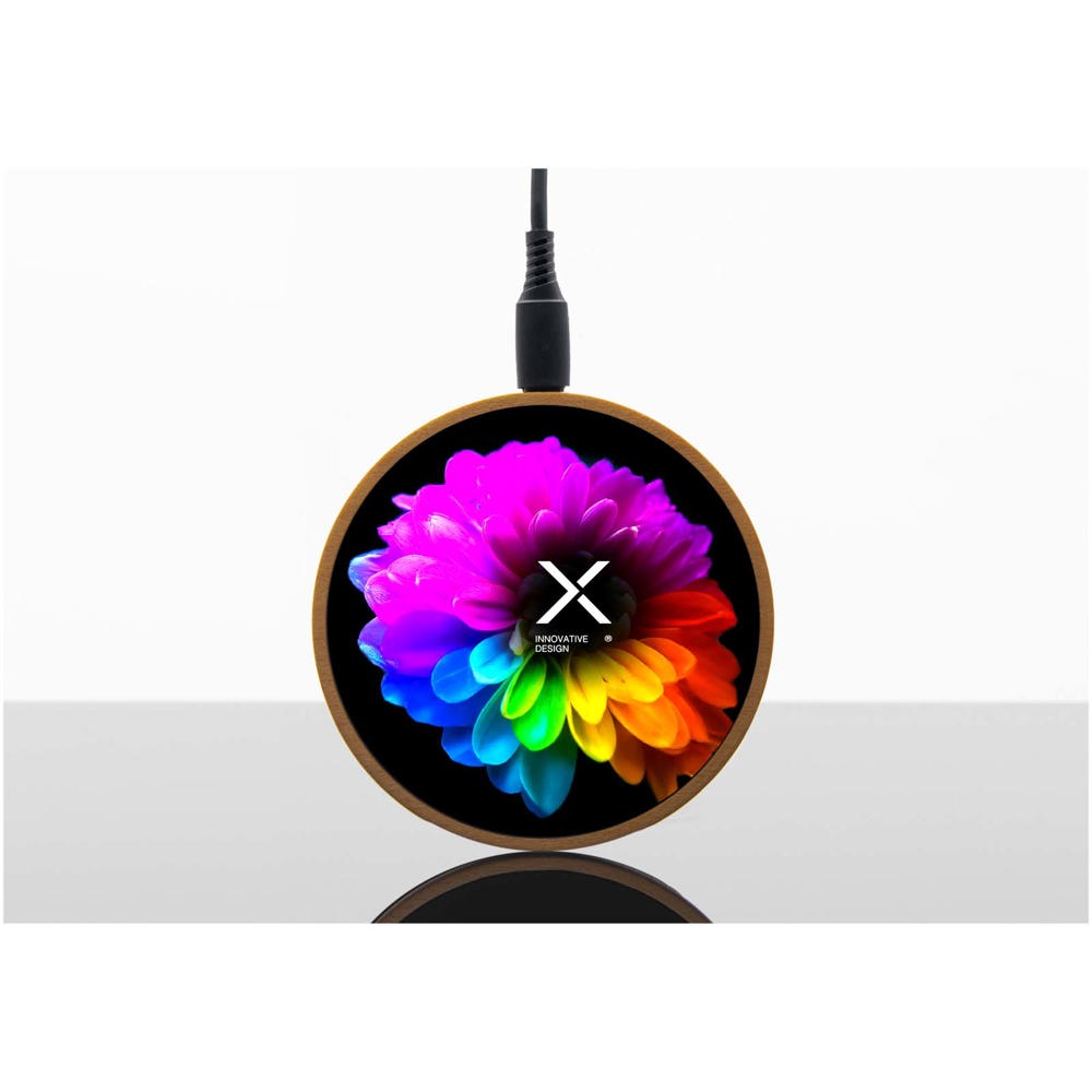 SCX.design W13 kabellose Ladestation aus Holz mit Leuchtlogo