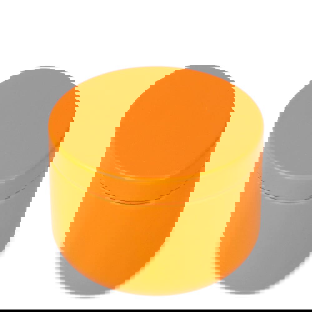 Asana unparfümierte Kerze auf Pflanzenbasis in recycelter Dose - orange