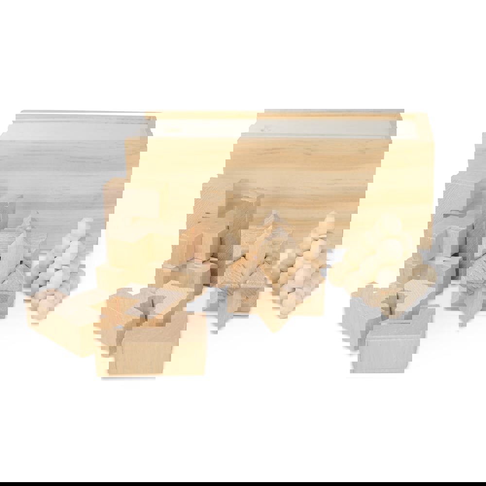 Dieses nachhaltige Set enthält drei spannende Denkspiele: ein Sternenpuzzle, ein Pyramidenpuzzle und ein 3D-Würfelpuzzle, die alle aus FSC-Holz gefertigt sind. Sie sind in einer FSC-Holzbox 