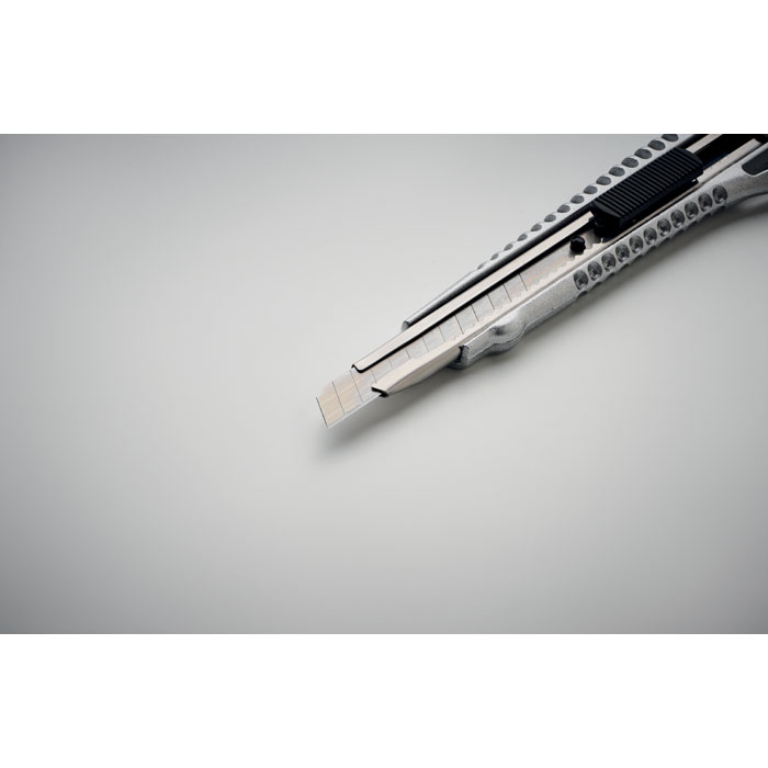 TRACTA - Einziehbares Cuttermesser