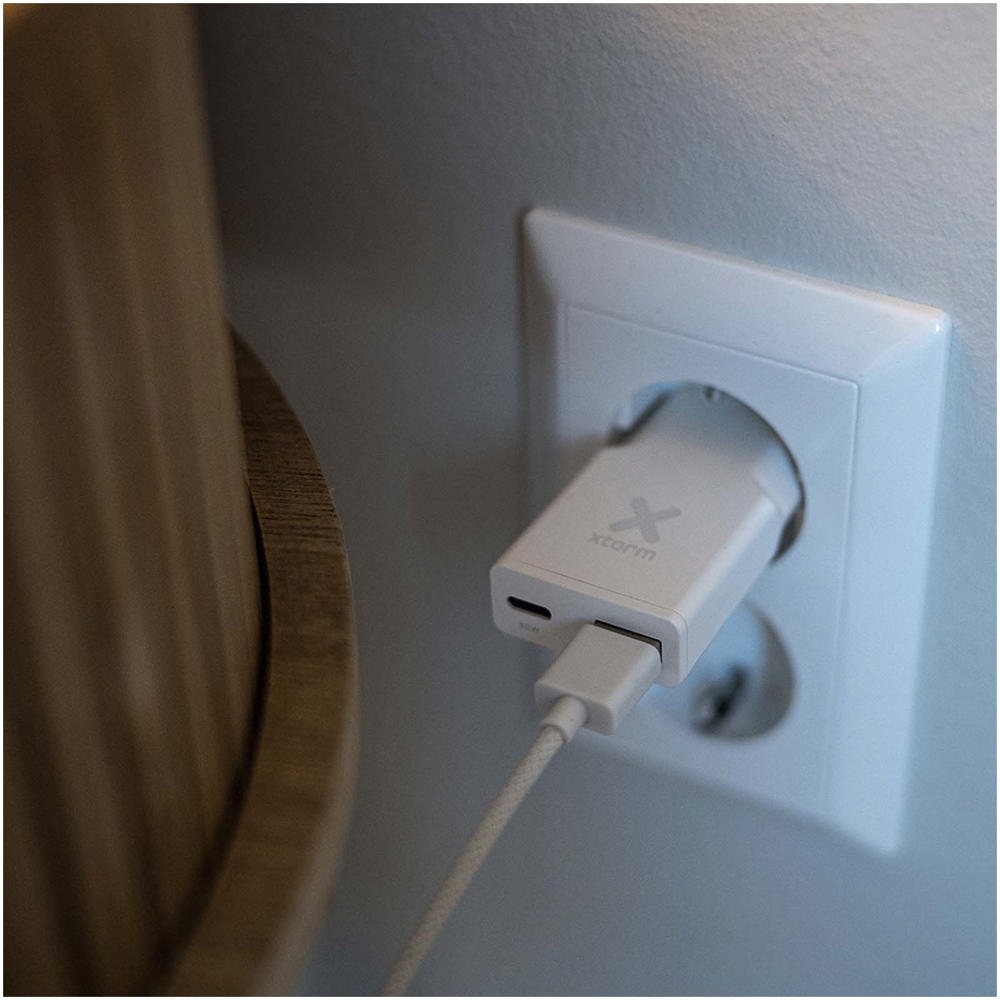 Xtorm XG2SL033 Go2 SlimLine 33W Ladegerät 